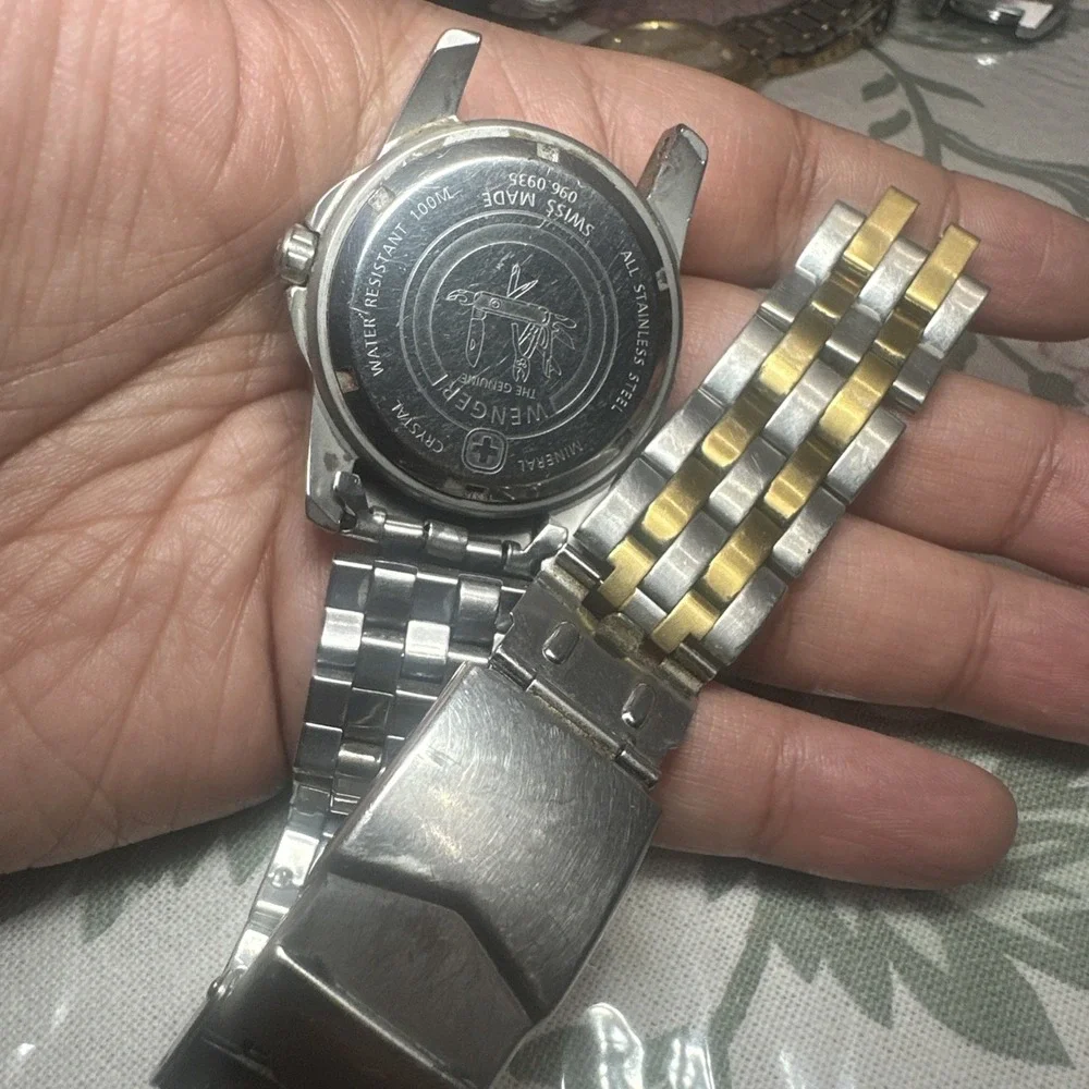 Working‎ Wenger Genuine Swiss 100M Men's Quartz 38mm Steel watch-Missing Pin